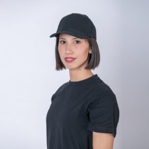 Gorro con logo bordado